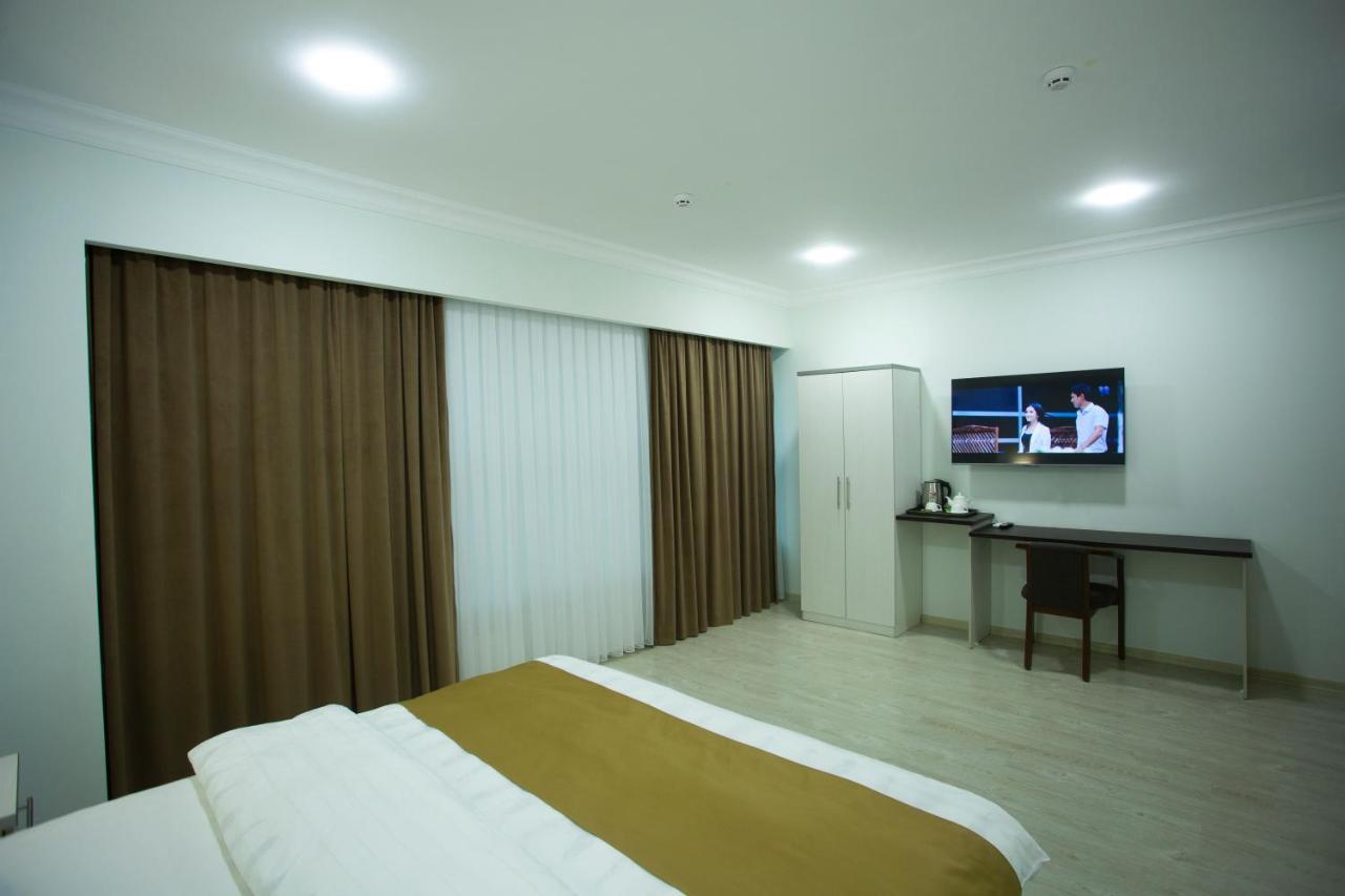 Viva Hotel Ташкент Екстериор снимка