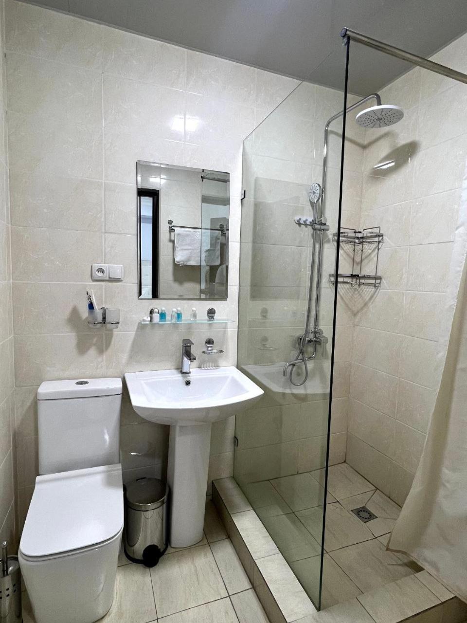 Viva Hotel Ташкент Екстериор снимка