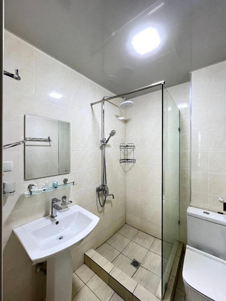 Viva Hotel Ташкент Екстериор снимка